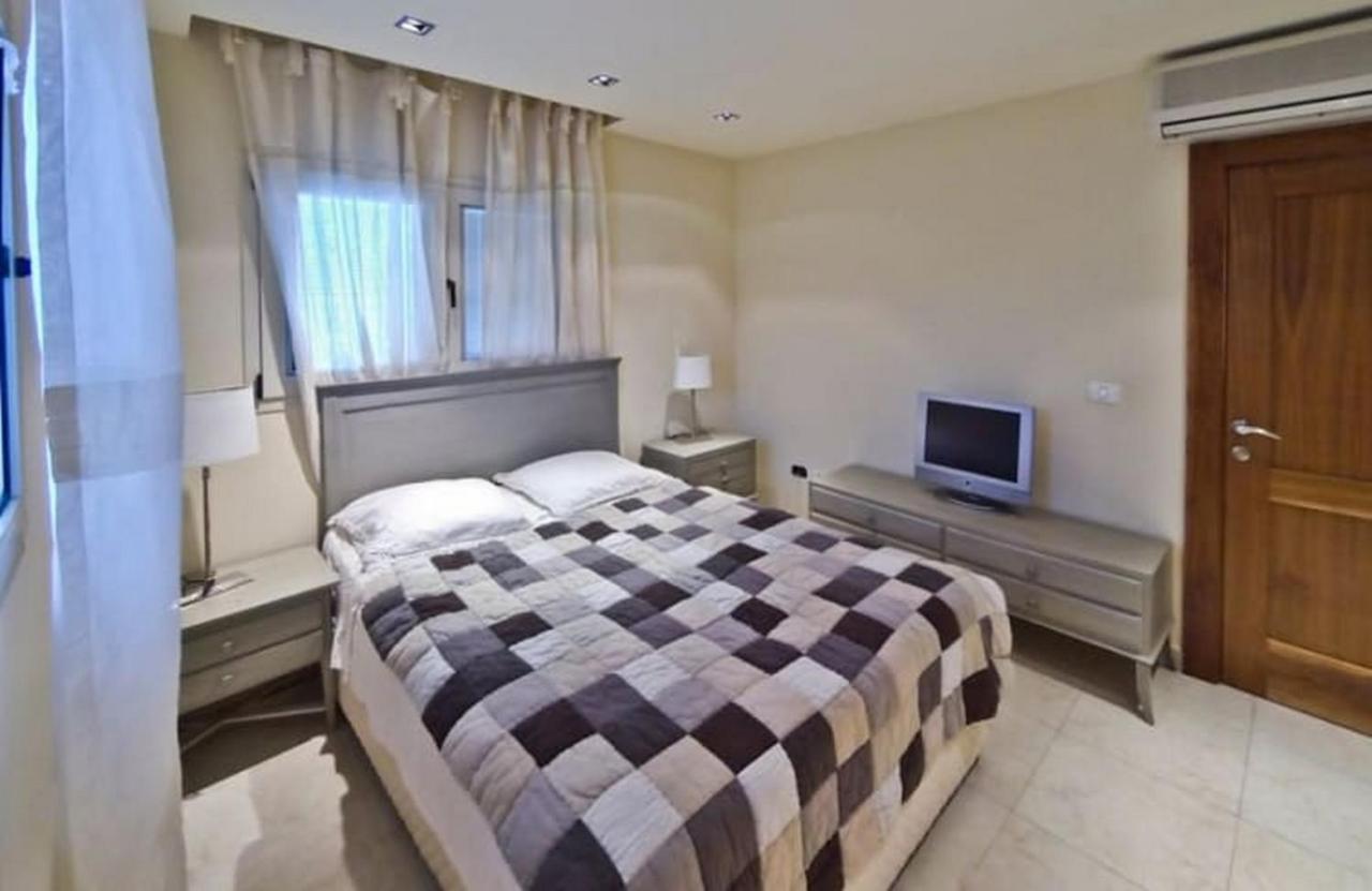 Villa Family Eilat With Heated Pool 외부 사진